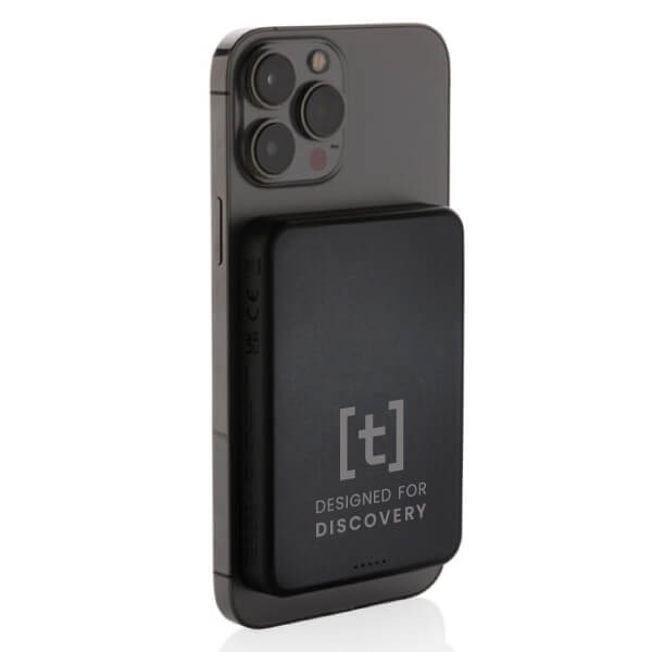 Wireless magnetic power bank